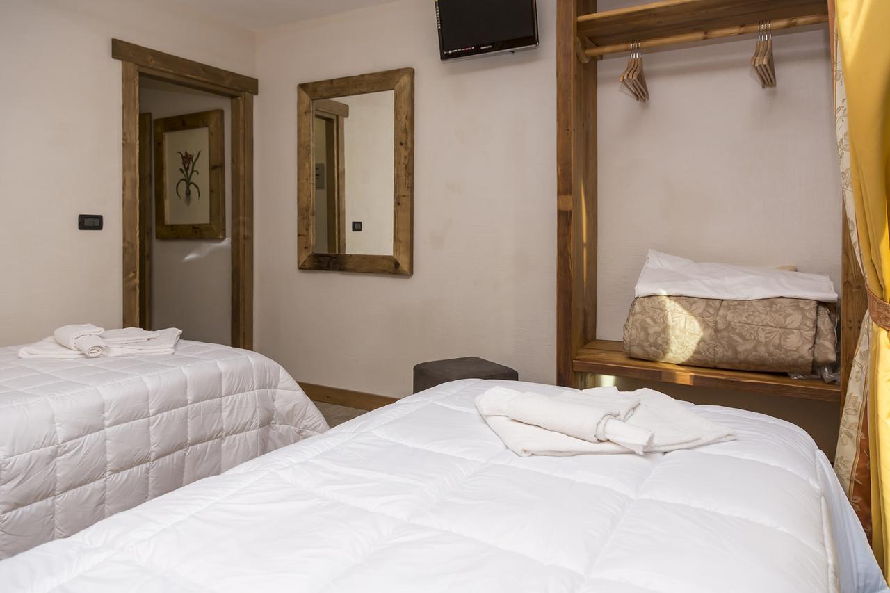 Hotel Clotes Oulx エクステリア 写真