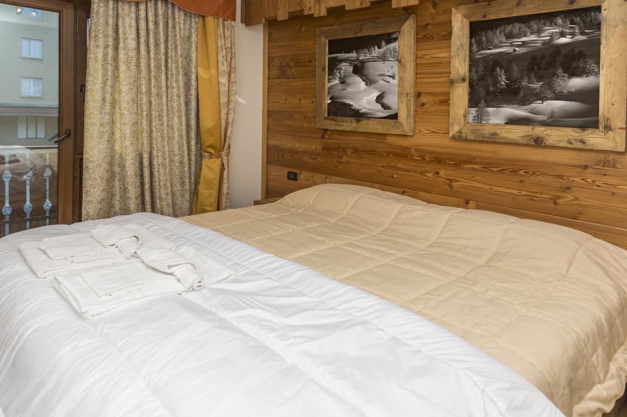 Hotel Clotes Oulx エクステリア 写真