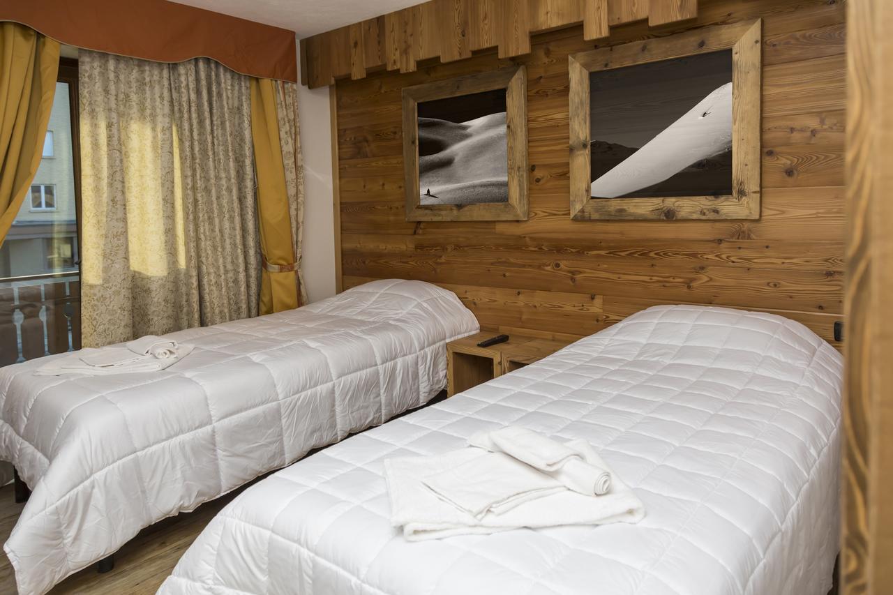 Hotel Clotes Oulx エクステリア 写真