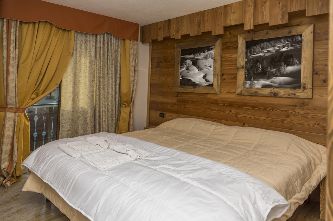 Hotel Clotes Oulx エクステリア 写真