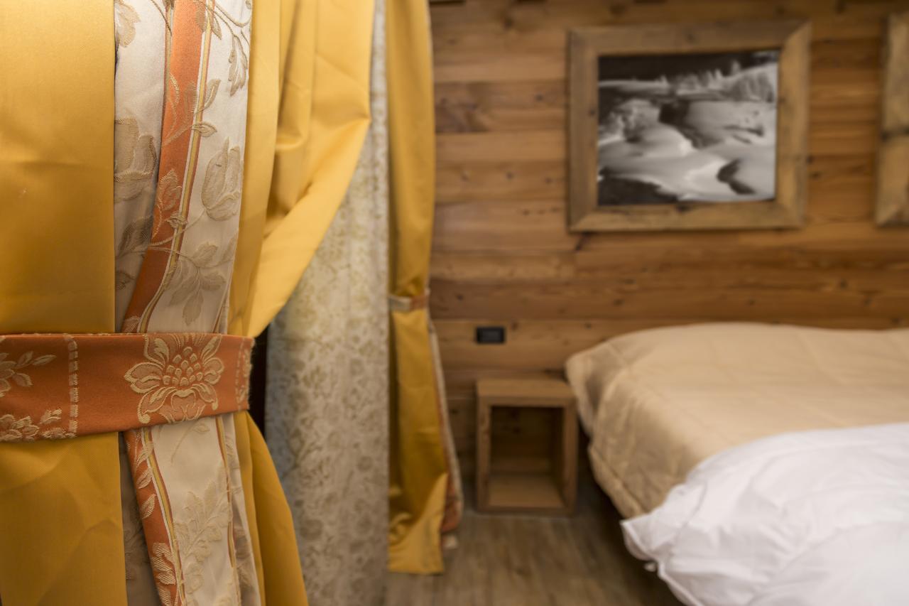 Hotel Clotes Oulx エクステリア 写真