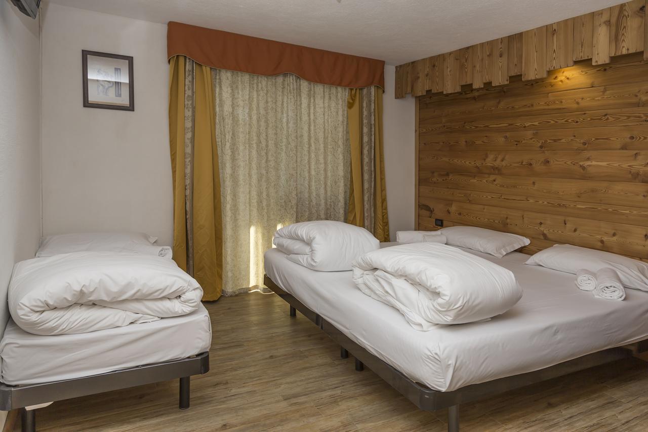 Hotel Clotes Oulx エクステリア 写真